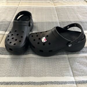 CROCS Classic platform clogs. Size 7 US but fits more like. 6.5